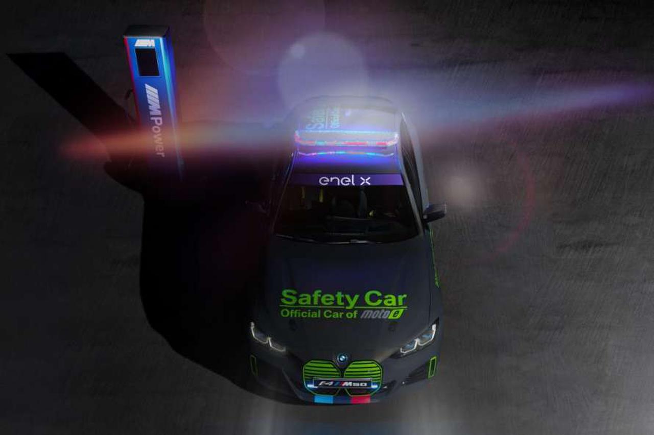 [MotoE] フル電動のセーフティーカー、BMW i4 M50がオーストリアGPでデビュー!!