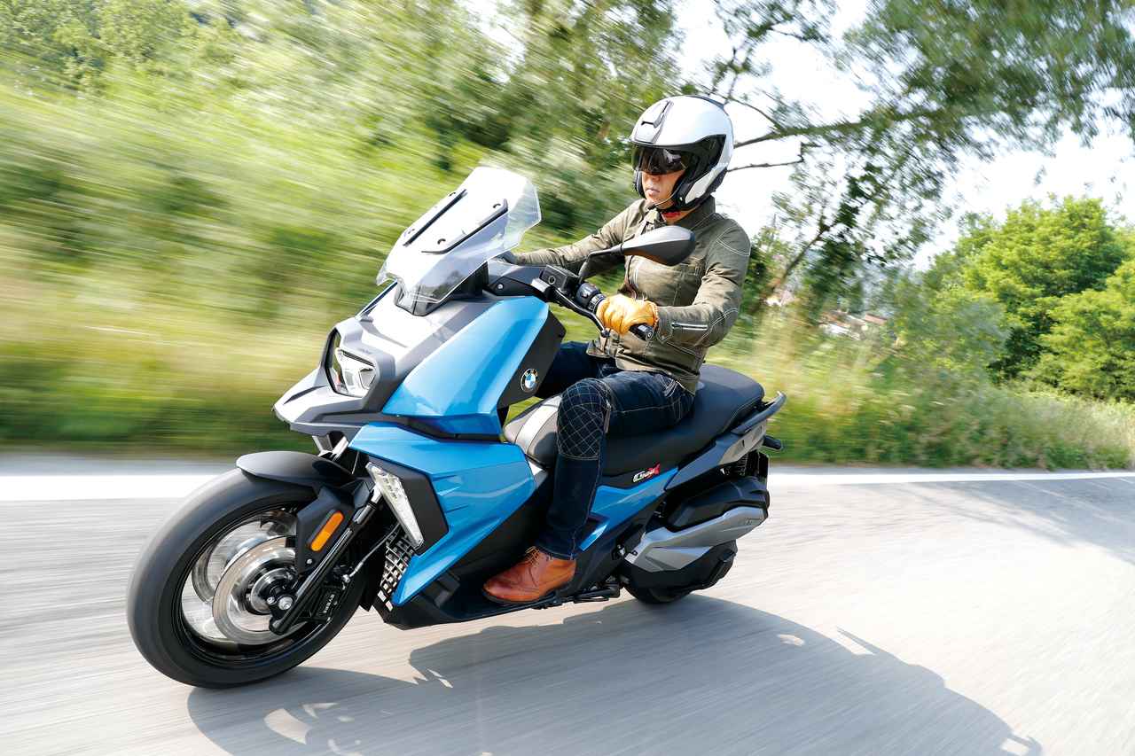 【試乗インプレ】都会的なのにスポーティBMW初のミッドスクーター【BMW C400X】(2018年)