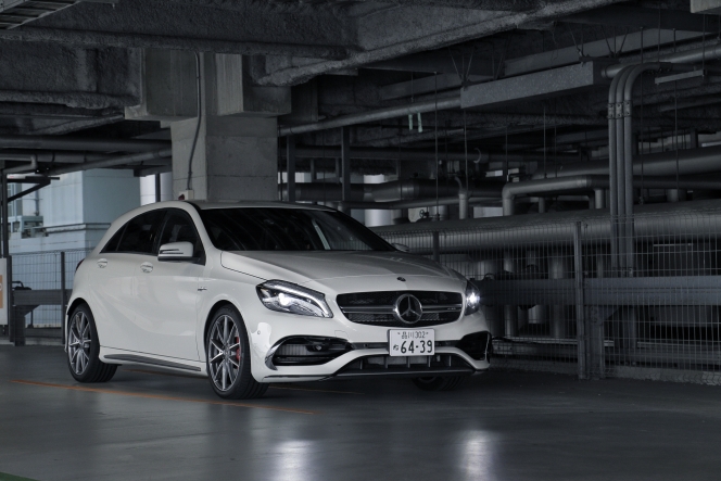 MercedesAMG A 45 vs Audi RS 3、走りで選ぶならどちら？