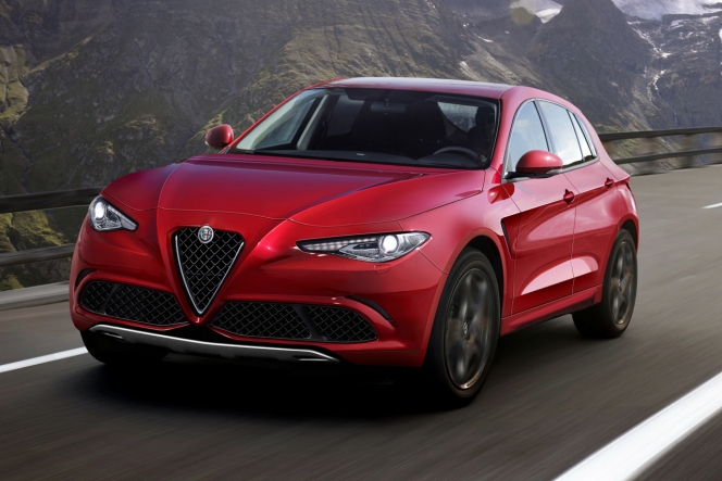ライバルはホンダ ヴェゼル！アルファロメオ初のSUVはどんな姿？