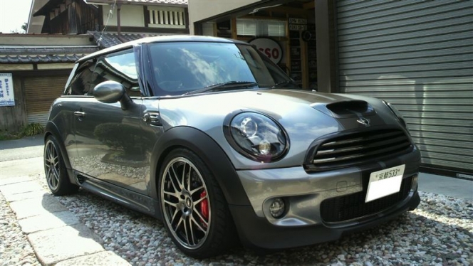 GTR vs MINI！まさかGTRがMINIに負けるはずが…