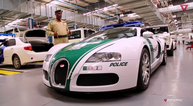 アウディ R8からブガッティまで！ドバイの警察車庫はスポーツカーだらけ？