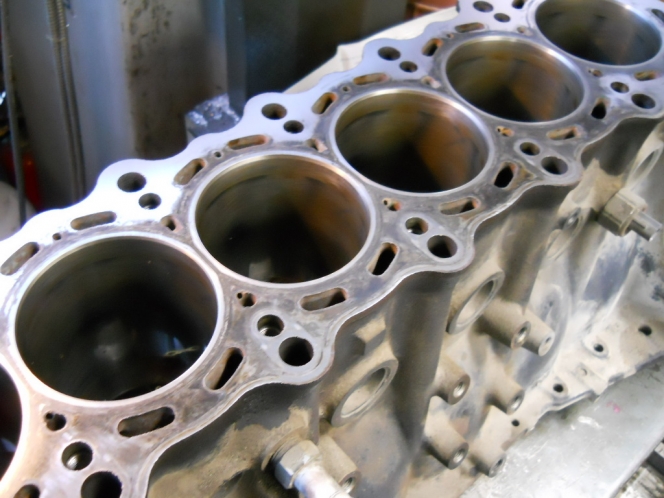 RB26DETTや2JZGTE等。エンジンが直6からV6に切り替わっていった理由とは？最後の国産直6搭載車は？