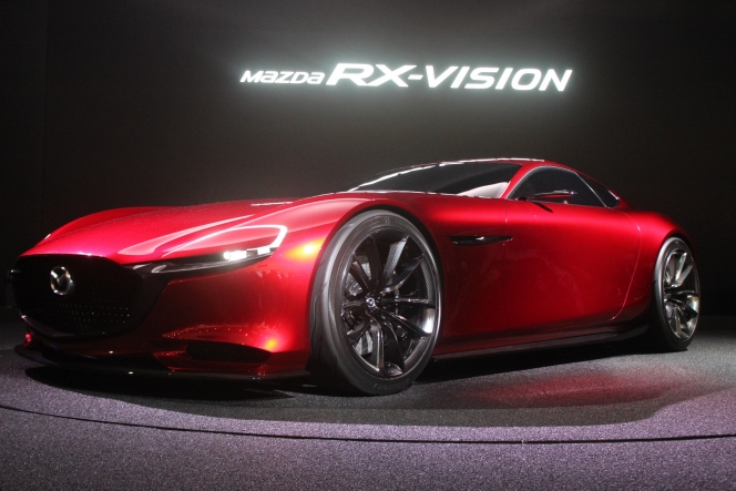 靭(SHINARI)や雄(TAKERI)とは異なる？漢字ではないマツダ「RXVISION」の車名に与えられた意味とは？