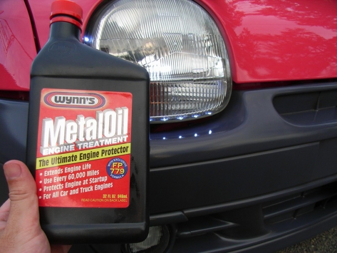 オイル性能向上や漏れの防止など…オイル添加剤にはどんな効果がある？本当に必要か