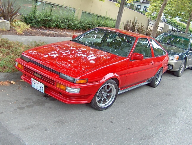 AE86とAE85は何が違ったのか？