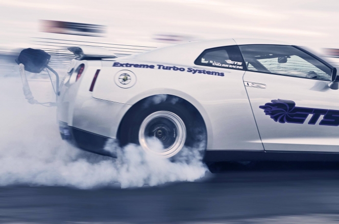 【動画】GT−R ゼロヨン新記録更新！