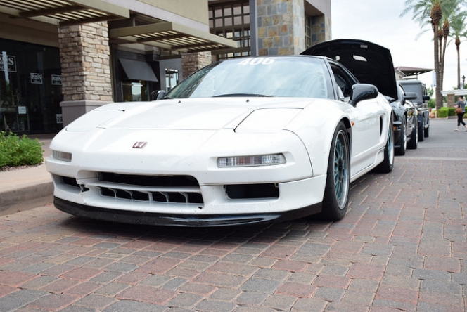 初代NSX VS 現行スポーツカー…過去の名車はどれほどすごかったのか？