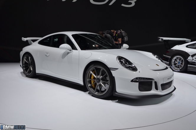 ポルシェにセンチュリーのV12エンジンを載せたらどうなるのか？