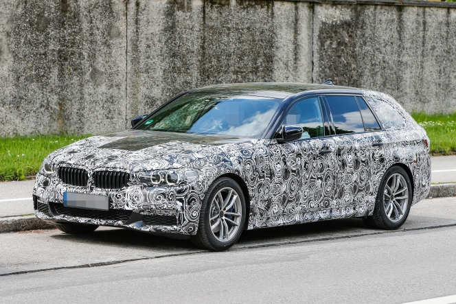 BMW 5シリーズ、今度は次世代「ツーリング」をスクープ！
