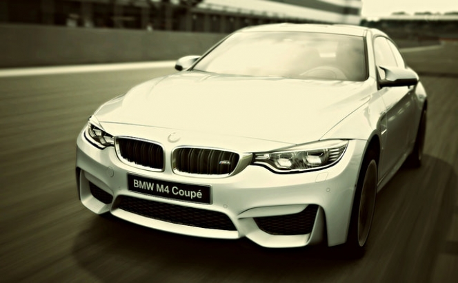 BMW M4 vs E92型 M3クーペ vs アウディ RS5…最も速いのはどの車？