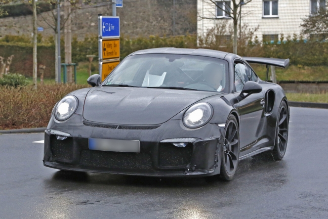 ポルシェ、911GT3 RSに最強の「GT3 RS 4.2」を投入？！
