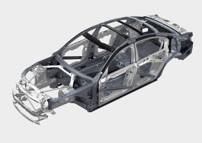 新型BMW 7シリーズに搭載の新技術…「カーボンコア」と「レーザーライト」の実力とは？
