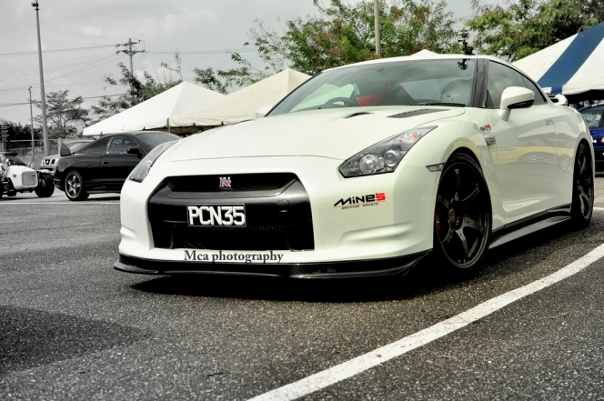 2165馬力、最高時速376kmのR35 GTR…果たしてどんなチューニングがされているのか？