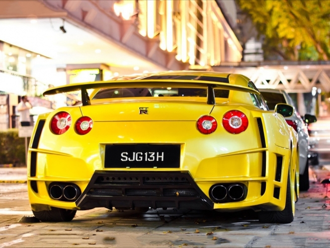 日産GTR vsレクサスIS F...同価格帯の日本メーカーで比べてみました！