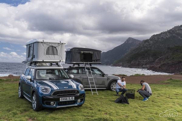 MINIの車中泊は一味違う！MINIクロスオーバー用ルーフテントが登場！