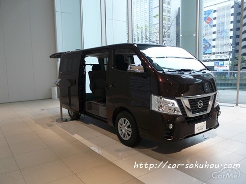 新型NV350キャラバン バン内装レビュー【ハンドル、シート地に変更点が…】
