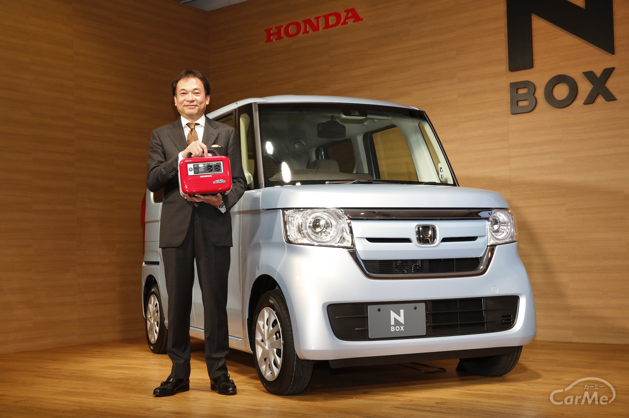 200万円の新型N-BOXが売れてます！ホンダ、軽イメージを定着か？