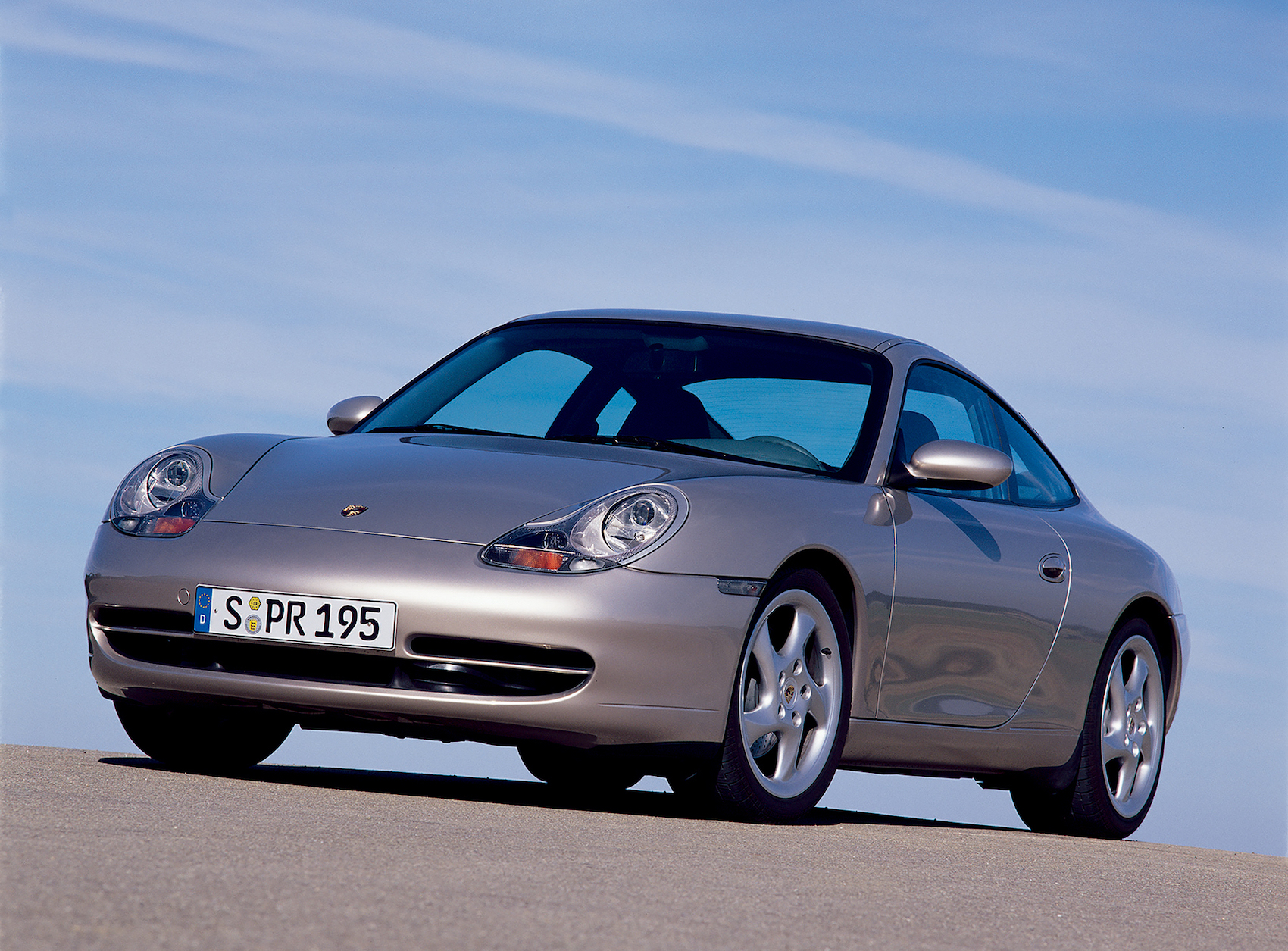 埋もれちゃいけない名車たち vol.73 涙目の歴史的モデル「ポルシェ・タイプ996（911）」