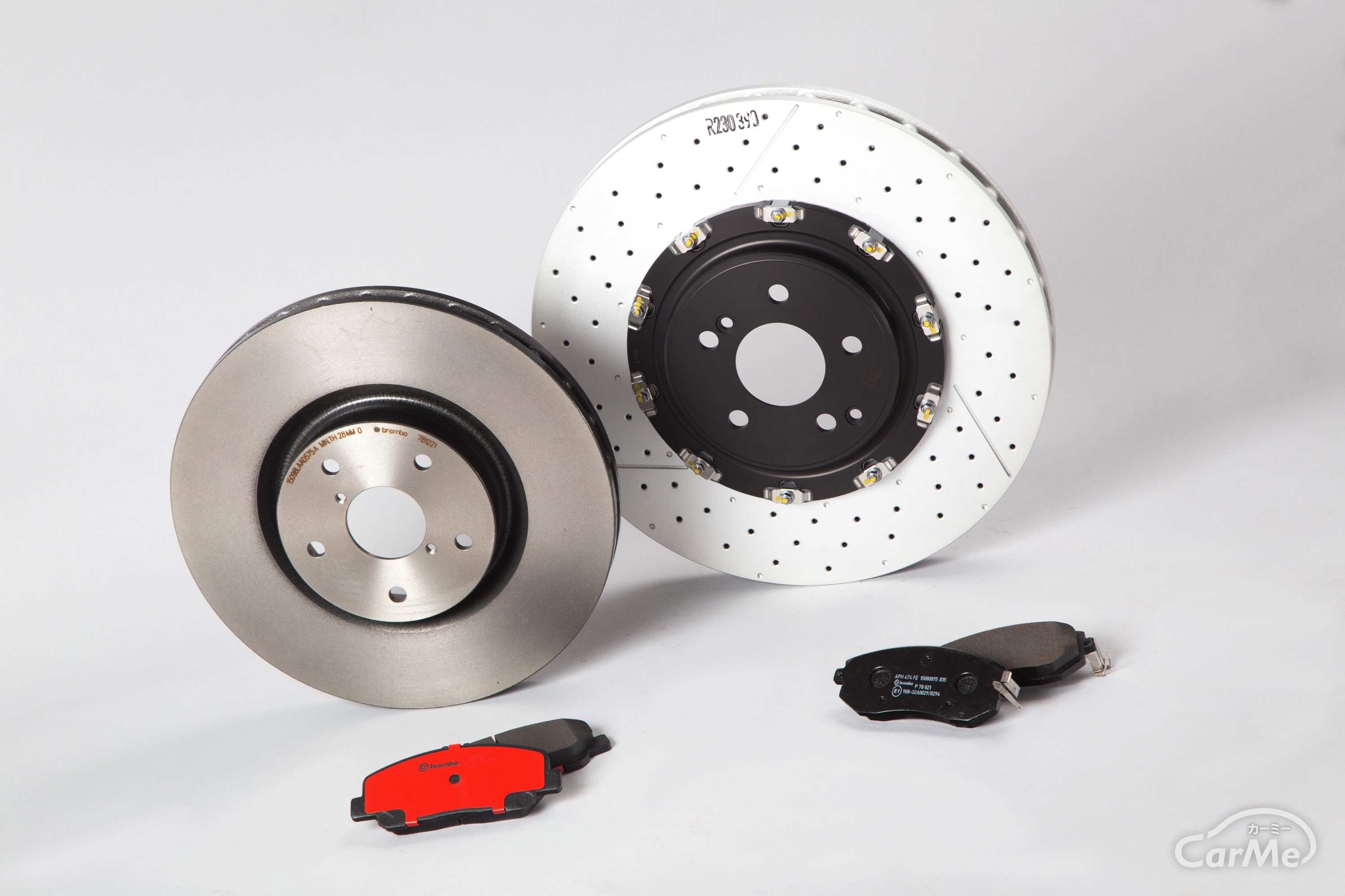 ノーマルのブレーキにbremboの性能を