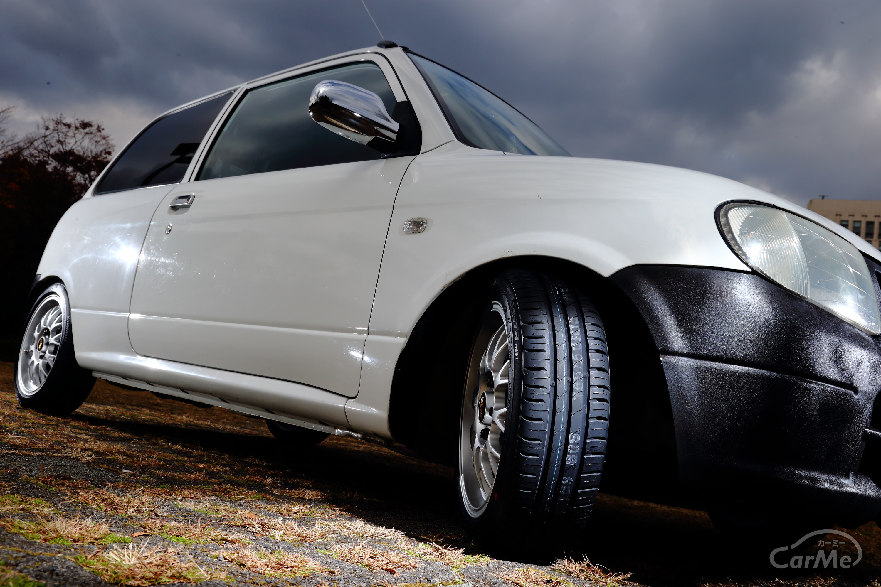 7万円のオンボロ軽自動車でアジアンタイヤの是非を問う　クムホECSTA HS51インプレッション