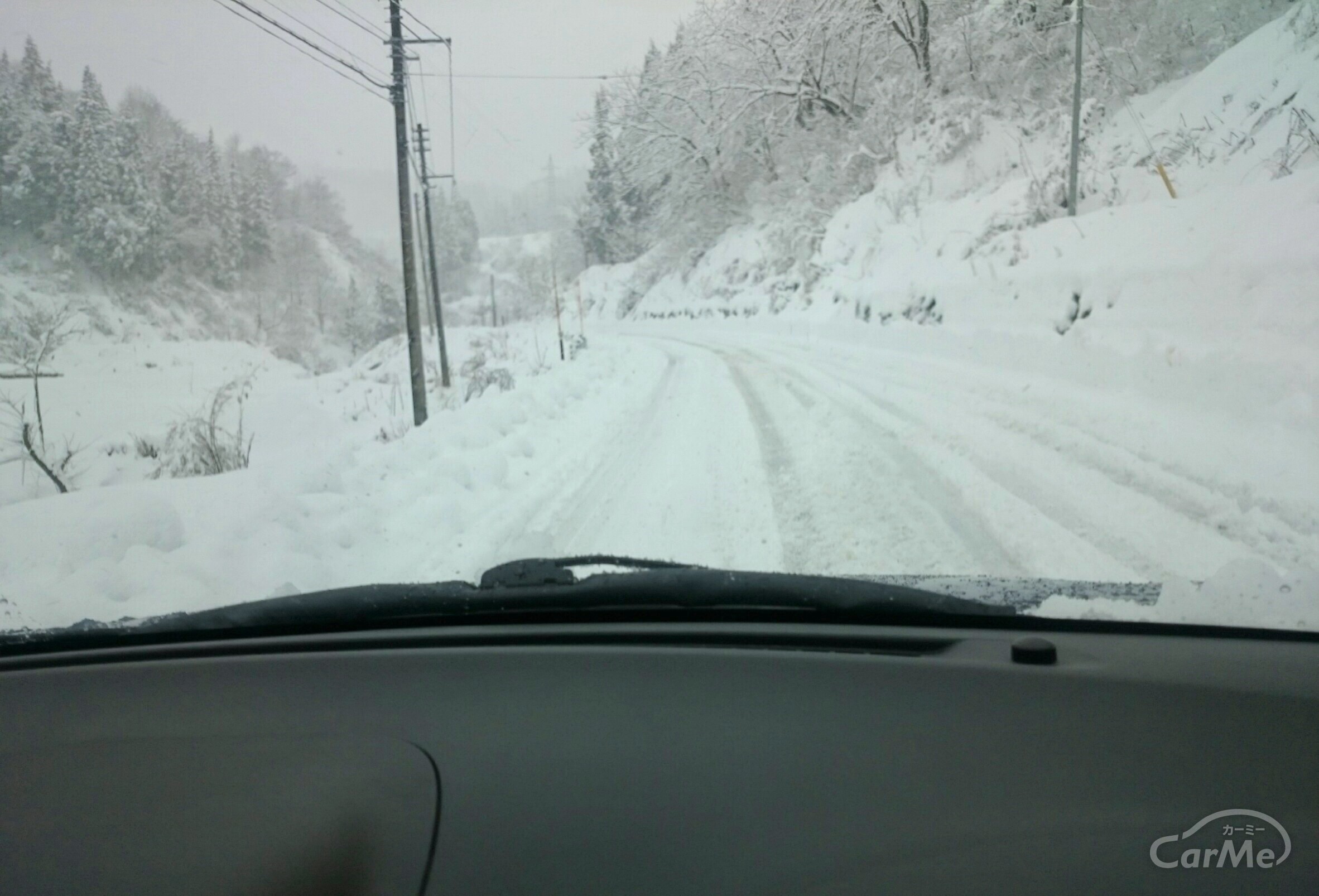 新雪にご注意を！雪道にはまった時の脱出法