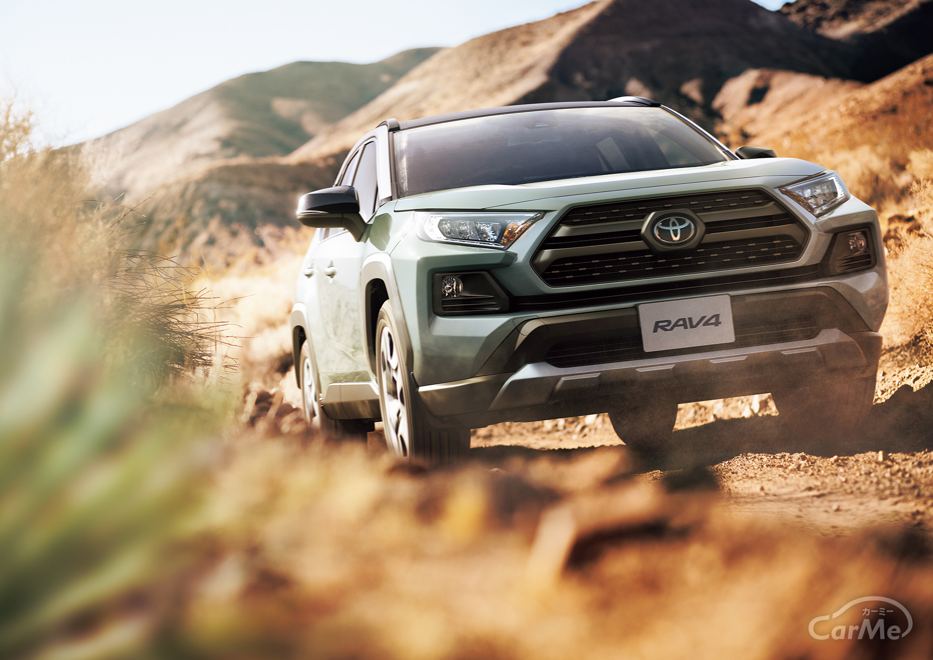 【試乗動画】トヨタ新型RAV4ガソリンモデルとハイブリッドモデル乗り比べる