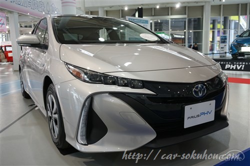 【座り心地はどうだった!】新型プリウスPHVの後部座席レビュー