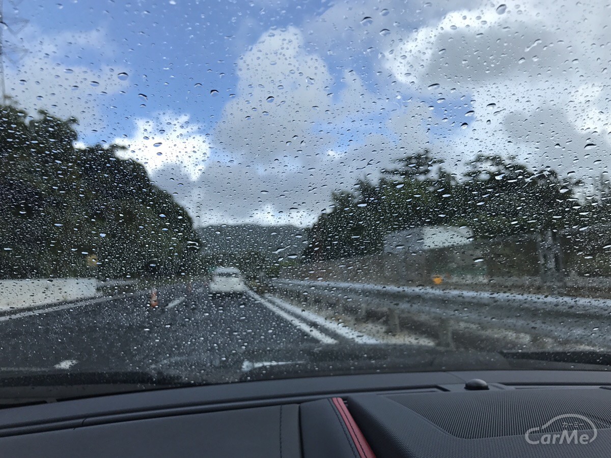 ゲリラ豪雨でハイドロプレーニング現象が起きたら、どうする？