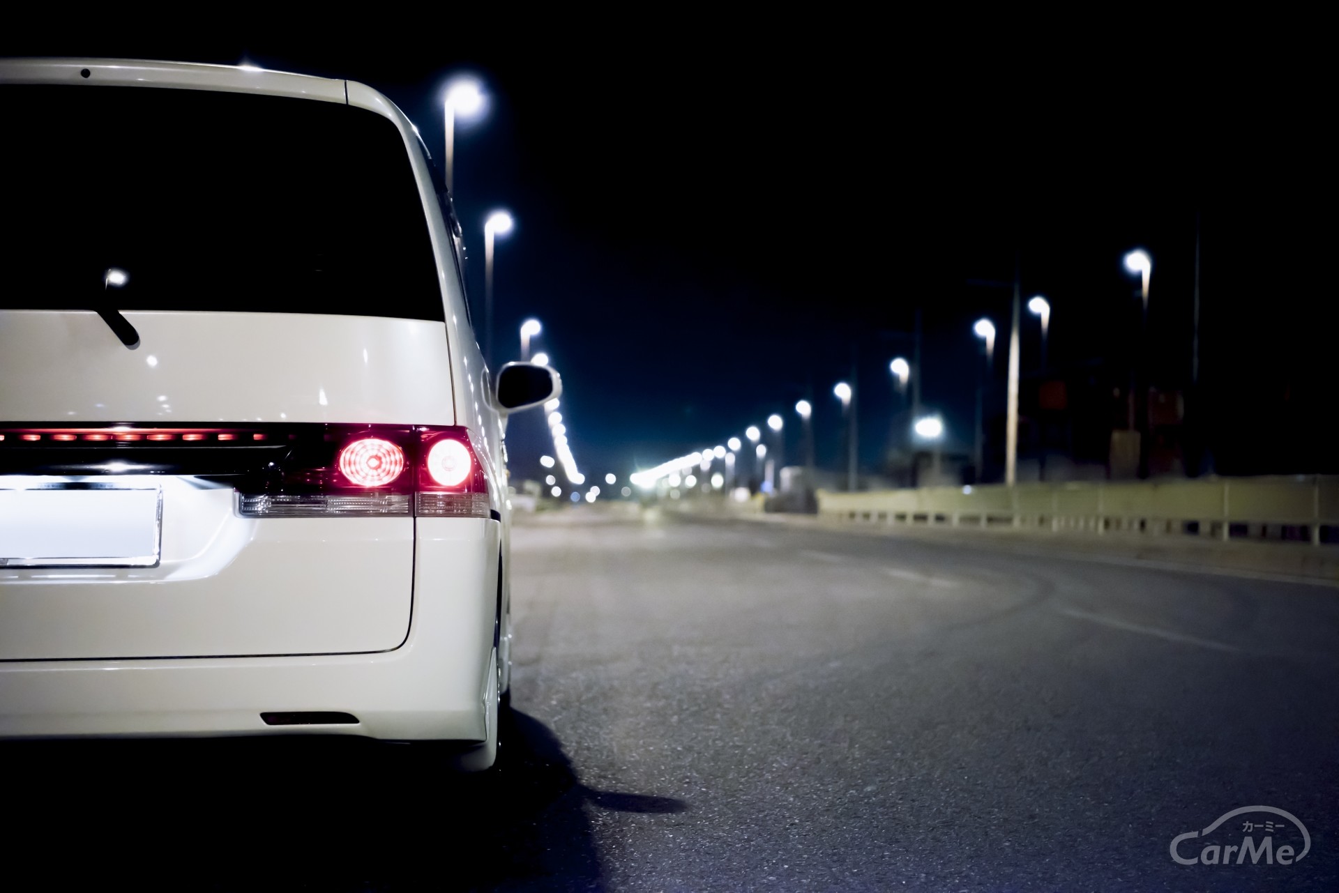 知らない間にナンバー灯切れ。これって捕まるの？