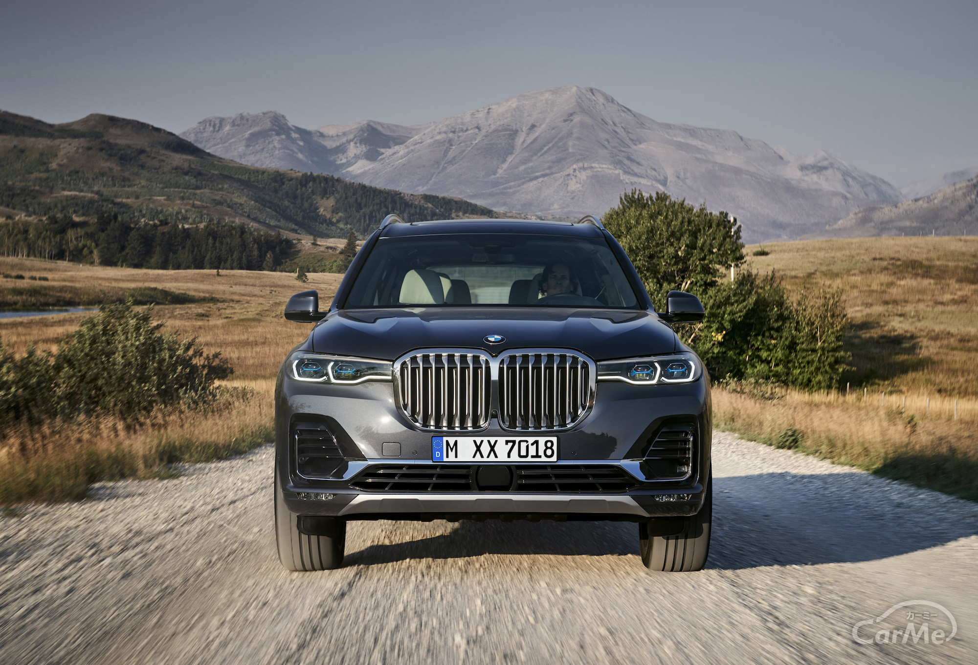 全幅2メートルの堂々たる体躯！BMWの新型SUV「X7」とは？