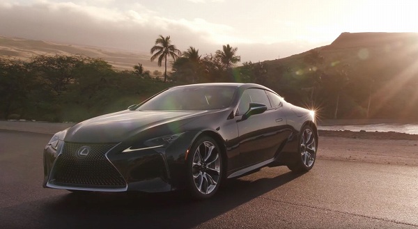 レクサス「LC500／LC500h」は3月16日(木)販売開始。各ディーラにも配置済み