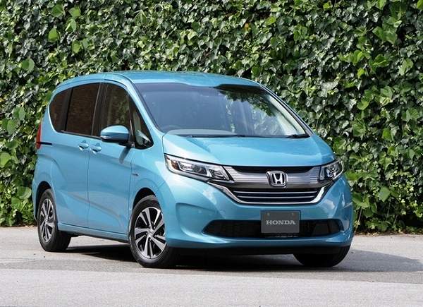 ホンダ「フリード」「フリード＋」がリコール。シートベルトプリテンショナに不具合か