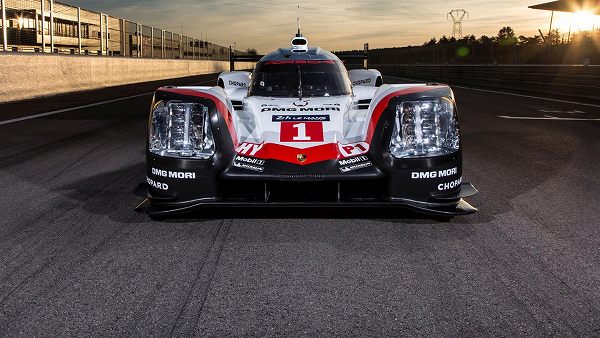 ポルシェが世界耐久選手権向けに「919ハイブリッド」を公開。2Lエンジンでありながら最高出力は900馬力超え【動画有】