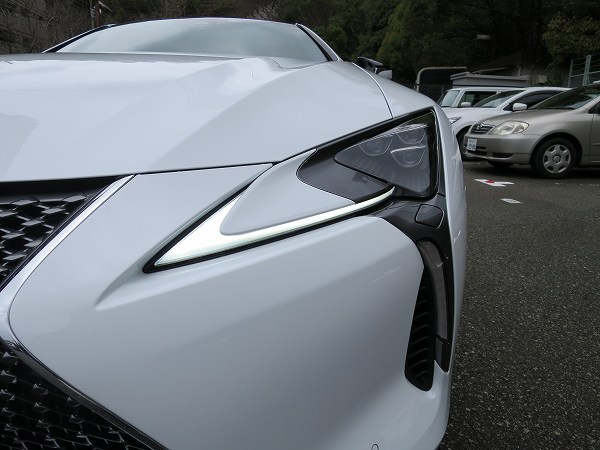 レクサス「CT200h F SPORT」のエンジンオイル交換予約完了。タイミングが合えば「LC500」も試乗予約予定