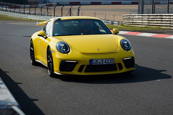 ポルシェ「911GT3」がニュルにて7分12.7秒を更新。ポルシェ史上2番目に速いモデルに