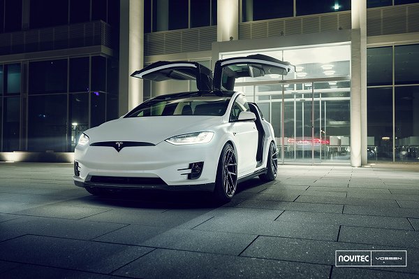 Novitecがテスラ「モデルX」をカスタム。Vossenホイール装着もちょっとインパクトに欠ける？【動画有】