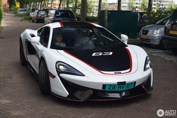 オランダにて、何とも奇抜なカラーのマクラーレン「570S」が目撃に