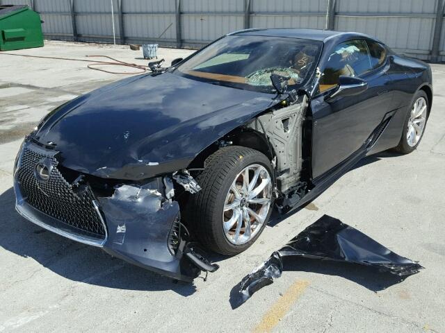 アメリカにて、レクサス「LC500」が納車1か月でクラッシュ。そのときの走行距離は不吉の777マイル