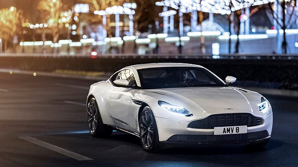 アストンマーティン「DB11」のV8モデル。エキゾーストサウンドには相当な拘りがある模様【動画有】