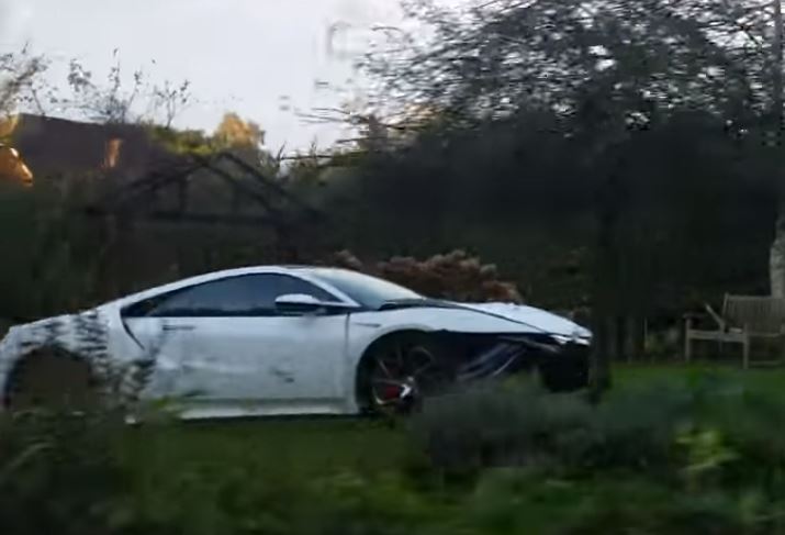 イギリスにて、納車したばかりのホンダ「NSX」がクラッシュ。フロントはかなり深刻なダメージに【動画有】