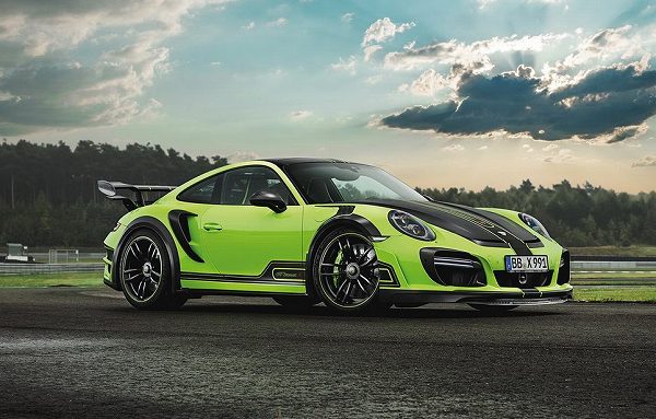 テックアートが、ポルシェ「911ターボS」ベースの過激モデルGTstreet Rを公開。最高出力は700馬力超え【動画有】