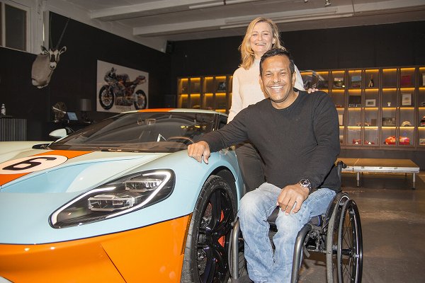 欧州にて、”特別な”「フォードGT」第一号が納車。オーナーはあの有名ドライバのジェイソン・ワット氏【動画有】