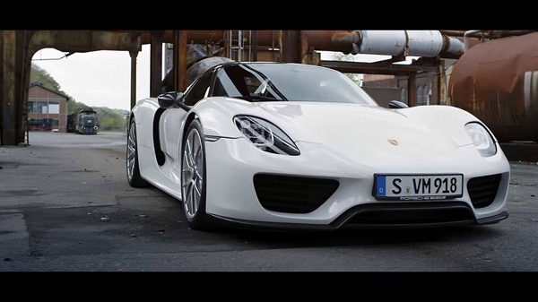 ポルシェのウィークリーランキング・シーズン2が遂に公開。一発目は「918スパイダー」の魅力的機能にTOP5【動画有】