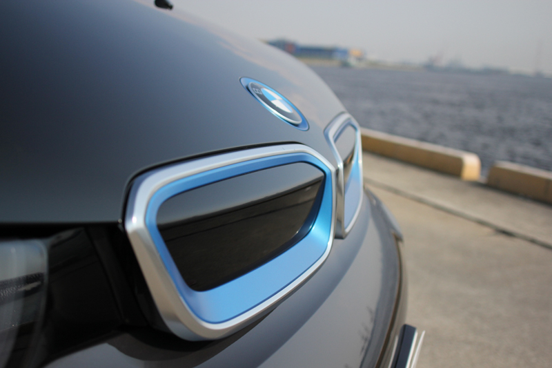 EV/ハイブリッドに走行音発生装置を義務化。将来EVだけになったときもエンジン音を出す？