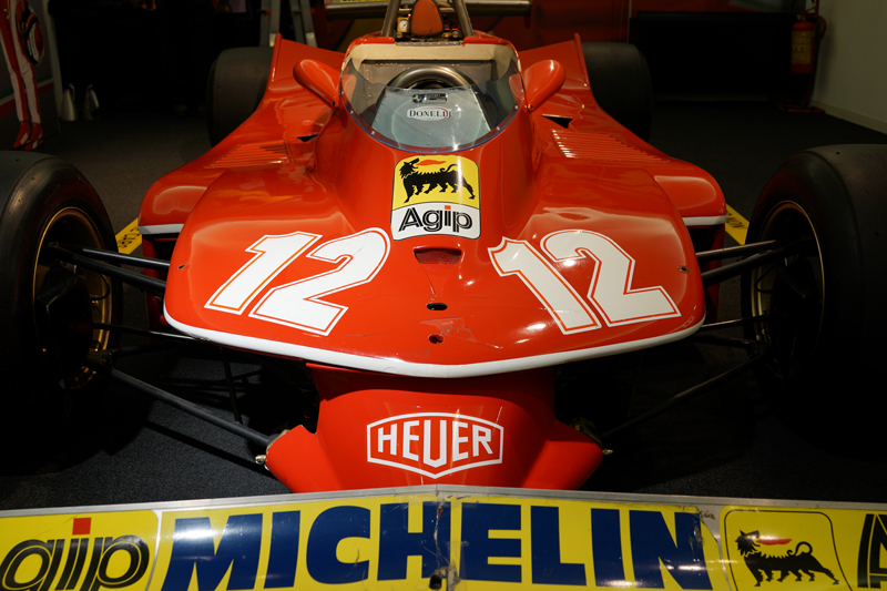 海外で盛んなナンバープレート売買。「F1」は22億、「D5」は10億、「9」は7億