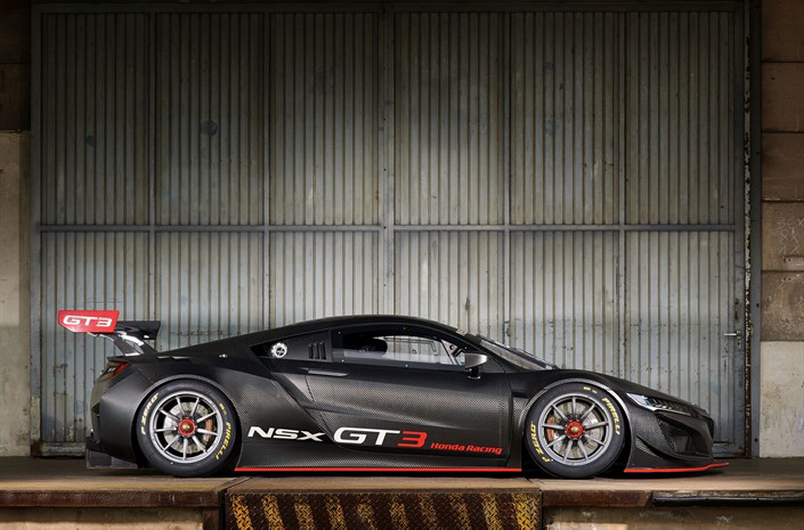 ホンダが「NSX GT3」を一般向けに販売開始。後輪駆動化で-485キロ、お値段6000万円
