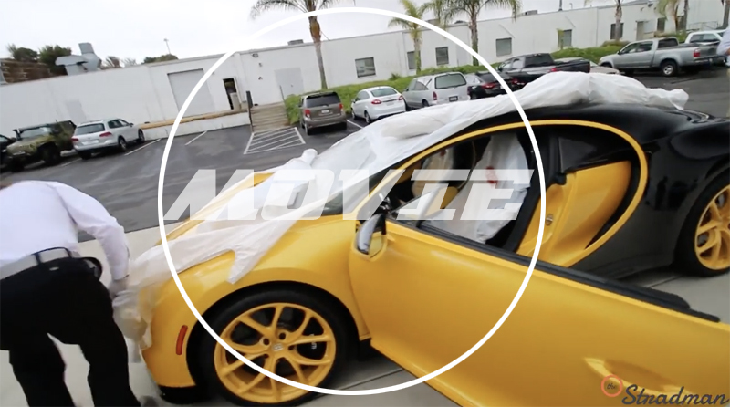 アメリカ納車第一号のブガッティ・シロン。その納車の様子、豪華な付属品や細部も動画で紹介