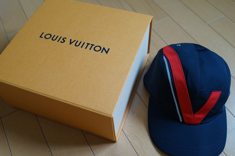 ルイ・ヴィトンのキャップを買ってみた。普段着が質素なので一点豪華を目的に投入
