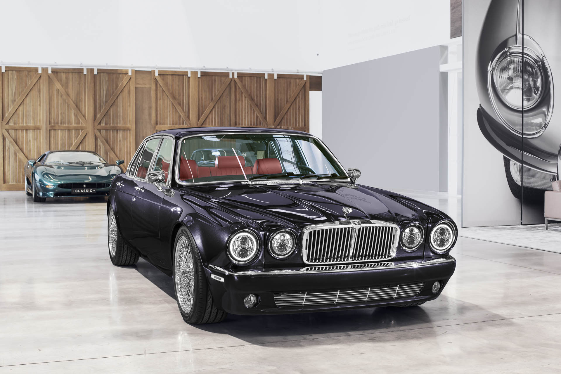 やるやんジャガー！アイアンメイデンのドラマーが所有するXJ6を現代風にフルカスタム。楽器モチーフも